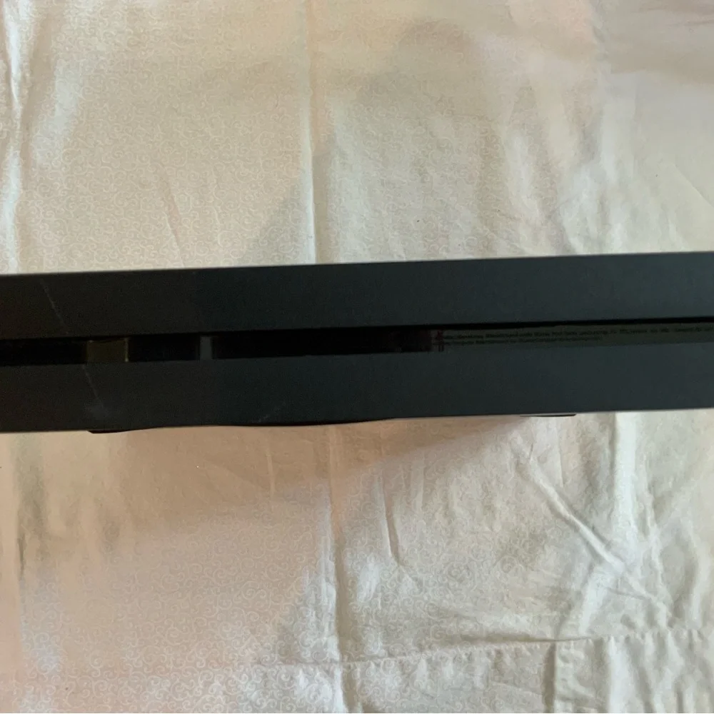 Sony PlayStation 4 CUH-1001A Black Console W/ Cords